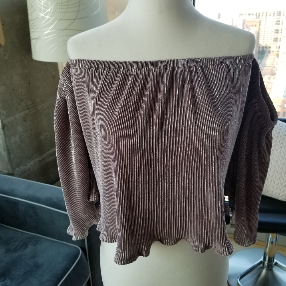 Off Shoulder Flowy Crop